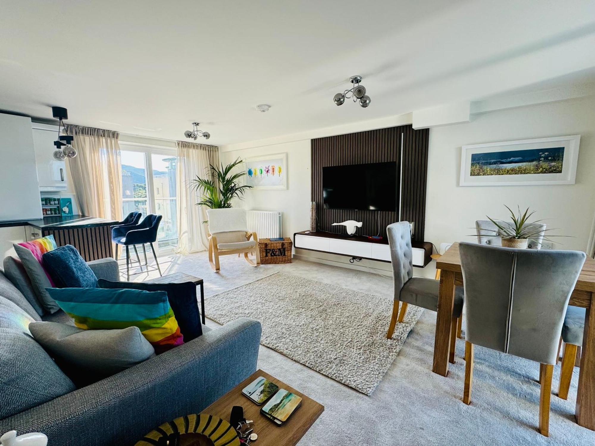 Marina Sea View Apt - Second Floor With Lift, Modern Голігед Екстер'єр фото
