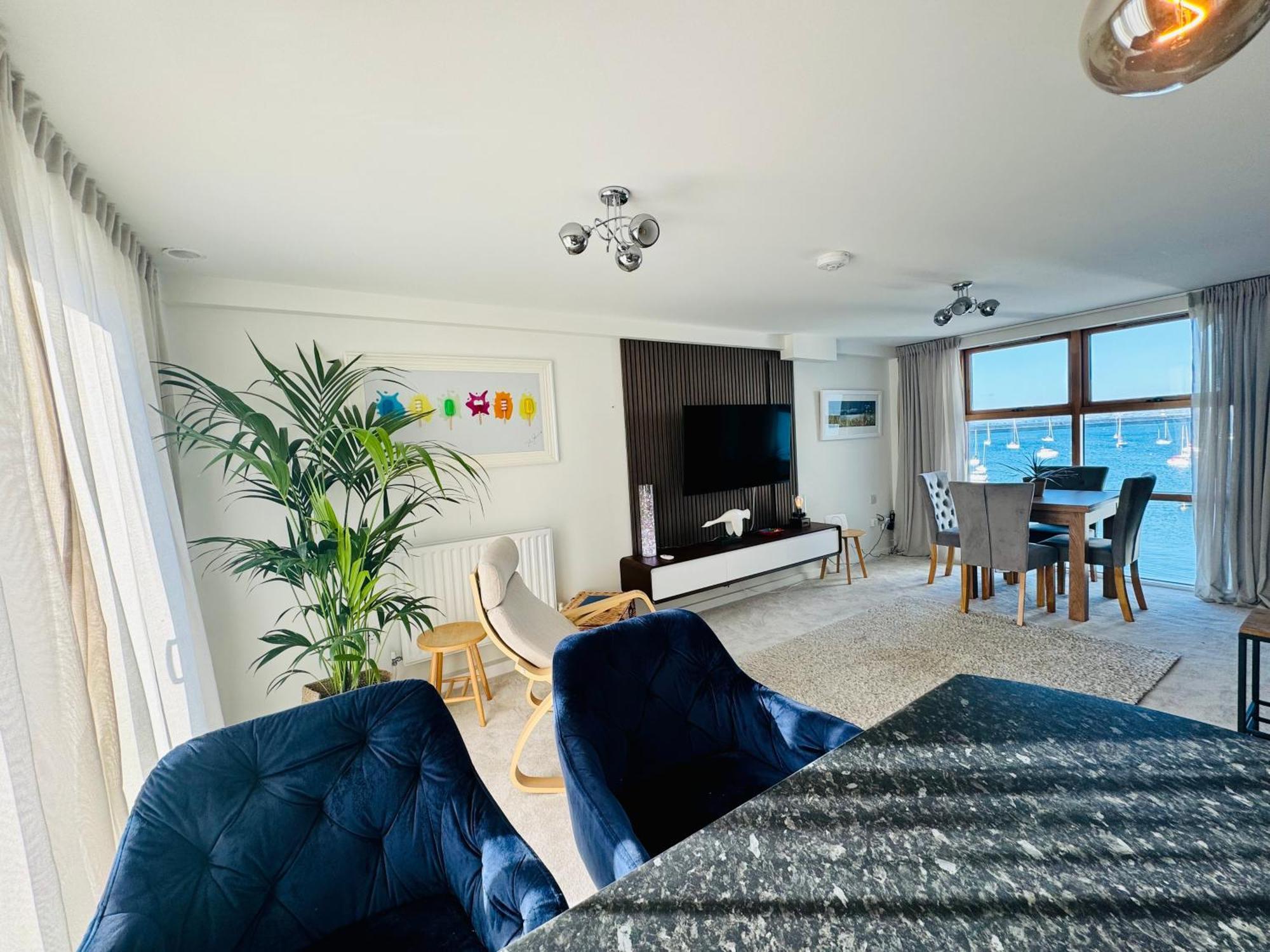 Marina Sea View Apt - Second Floor With Lift, Modern Голігед Екстер'єр фото